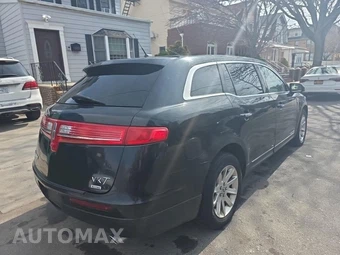 2013 Lincoln MKT w/Livery Pkg – miniatura 7