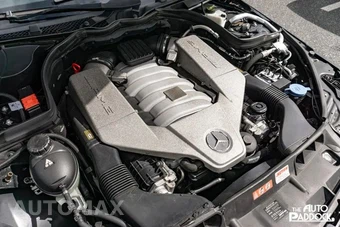 2013 Mercedes-Benz AMG C 63 Sedan - miniatura 26