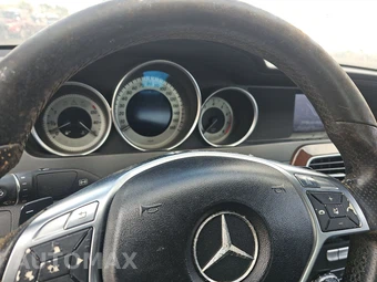 2013 Mercedes-Benz C 250 Coupe – miniatura 12