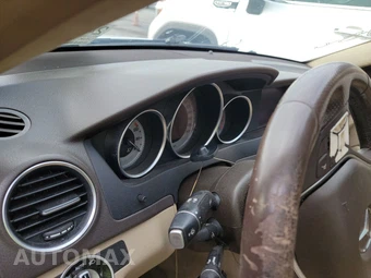 2013 Mercedes-Benz C 250 Coupe – miniatura 12