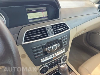 2013 Mercedes-Benz C 250 Sedan - miniatura 11