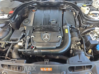 2013 Mercedes-Benz C 250 Sedan - miniatura 15