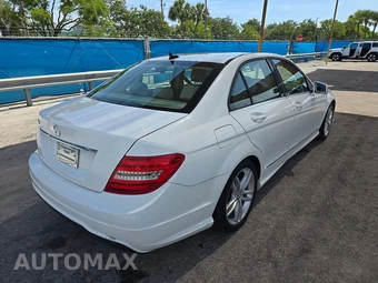 2013 Mercedes-Benz C 250 Sedan - miniatura 4