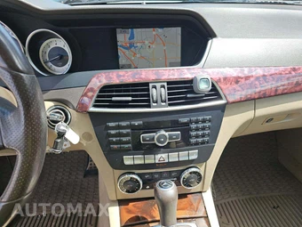 2013 Mercedes-Benz C 250 Sedan – miniatura 10