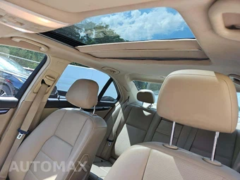 2013 Mercedes-Benz C 250 Sedan – miniatura 11