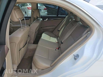 2013 Mercedes-Benz C 250 Sedan – miniatura 13