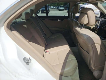 2013 Mercedes-Benz C 250 Sedan – miniatura 16