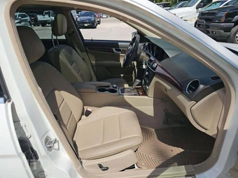 2013 Mercedes-Benz C 250 Sedan – miniatura 18