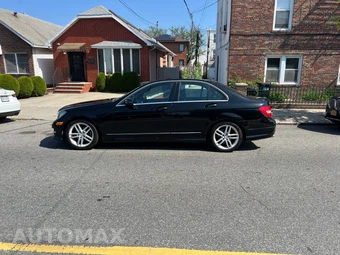 2013 Mercedes-Benz C 250 Sedan – miniatura 2