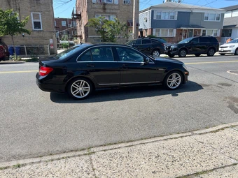 2013 Mercedes-Benz C 250 Sedan – miniatura 5