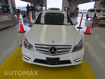 2013 Mercedes-Benz C 250 Sedan - miniatura 2