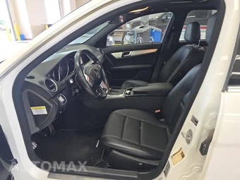 2013 Mercedes-Benz C 250 Sedan - miniatura 7