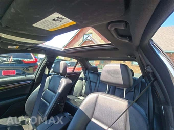 2013 Mercedes-Benz C 250 Sedan – miniatura 11