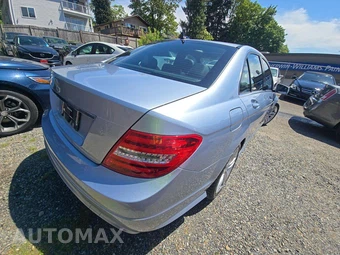2013 Mercedes-Benz C 250 Sedan – miniatura 3
