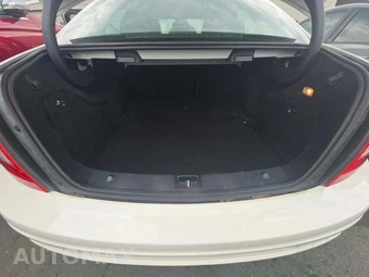 2013 Mercedes-Benz C 250 Sedan – miniatura 14