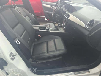 2013 Mercedes-Benz C 250 Sedan – miniatura 18
