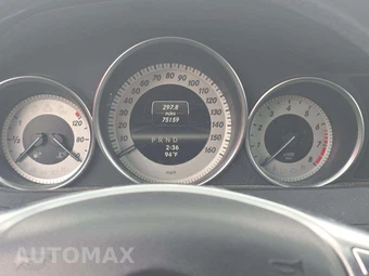 2013 Mercedes-Benz C 250 Sedan – miniatura 9