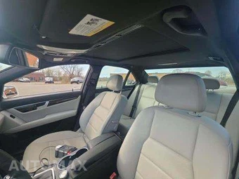 2013 Mercedes-Benz C 250 Sedan – miniatura 11