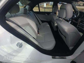 2013 Mercedes-Benz C 250 Sedan – miniatura 16