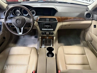 2013 Mercedes-Benz C 250 Sedan - miniatura 15