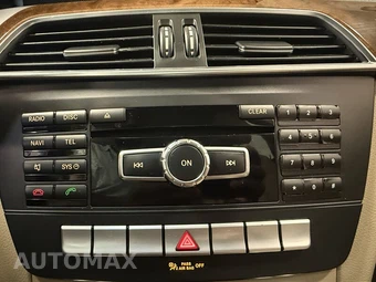 2013 Mercedes-Benz C 250 Sedan - miniatura 23