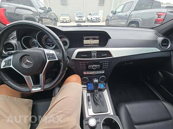 2013 Mercedes-Benz C 250 Sedan – miniatura 10