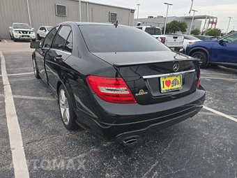 2013 Mercedes-Benz C 250 Sedan – miniatura 2