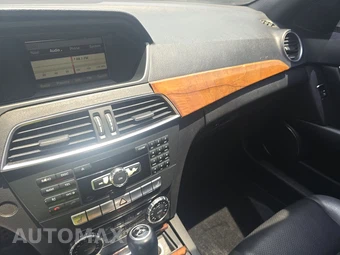 2013 Mercedes-Benz C 250 Sedan – miniatura 11