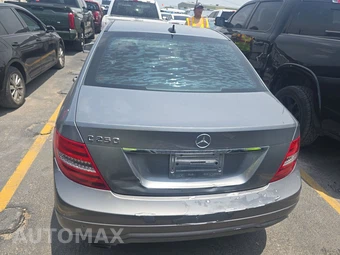 2013 Mercedes-Benz C 250 Sedan – miniatura 5