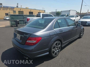 2013 Mercedes-Benz C 300 4MATIC Sedan - miniatura 3