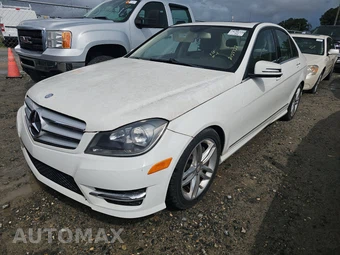 2013 Mercedes-Benz C 300 4MATIC Sedan