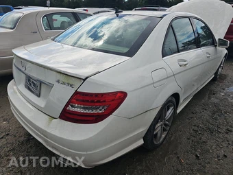 2013 Mercedes-Benz C 300 4MATIC Sedan – miniatura 4