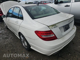 2013 Mercedes-Benz C 300 4MATIC Sedan – miniatura 6