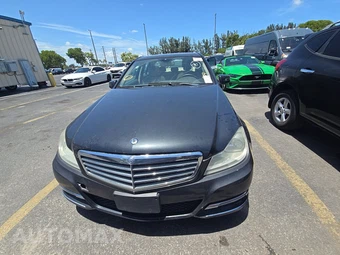 2013 Mercedes-Benz C 300 4MATIC Sedan – miniatura 2