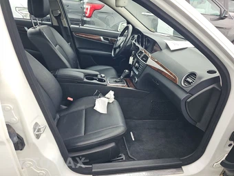 2013 Mercedes-Benz C 300 4MATIC Sedan - miniatura 8