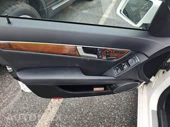 2013 Mercedes-Benz C 300 4MATIC Sedan - miniatura 9