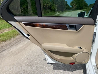 2013 Mercedes-Benz C 300 4MATIC Sedan – miniatura 19