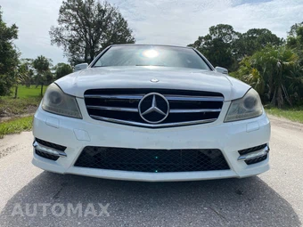 2013 Mercedes-Benz C 300 4MATIC Sedan – miniatura 3