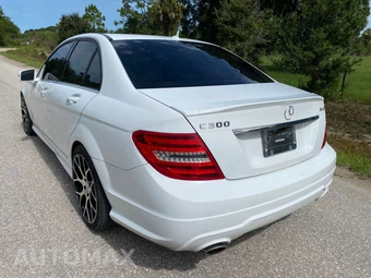 2013 Mercedes-Benz C 300 4MATIC Sedan – miniatura 9