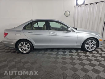 2013 Mercedes-Benz C 300 4MATIC Sedan - miniatura 4