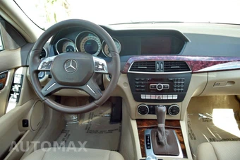2013 Mercedes-Benz C 300 4MATIC Sedan - miniatura 38
