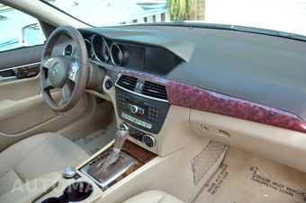 2013 Mercedes-Benz C 300 4MATIC Sedan - miniatura 44