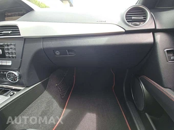 2013 Mercedes-Benz C 350 Sedan - miniatura 16