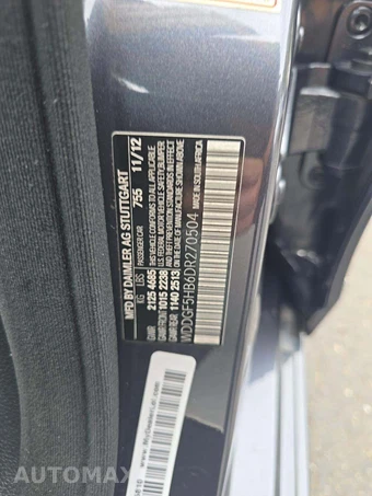 2013 Mercedes-Benz C 350 Sedan - miniatura 2