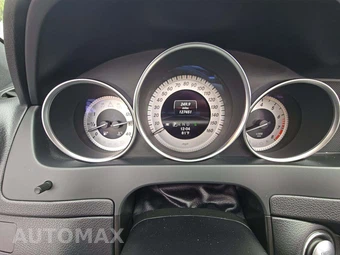 2013 Mercedes-Benz C 350 Sedan - miniatura 6
