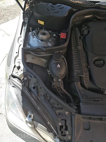 2013 Mercedes-Benz E 350 4MATIC Sedan – miniatura 35