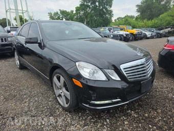 2013 Mercedes-Benz E 350 4MATIC Sedan – miniatura 4