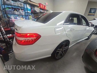 2013 Mercedes-Benz E 350 4MATIC Sedan – miniatura 3