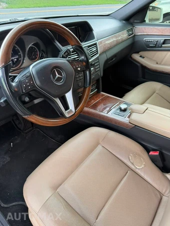2013 Mercedes-Benz E 350 4MATIC Sedan – miniatura 15