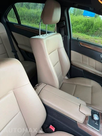 2013 Mercedes-Benz E 350 4MATIC Sedan – miniatura 18
